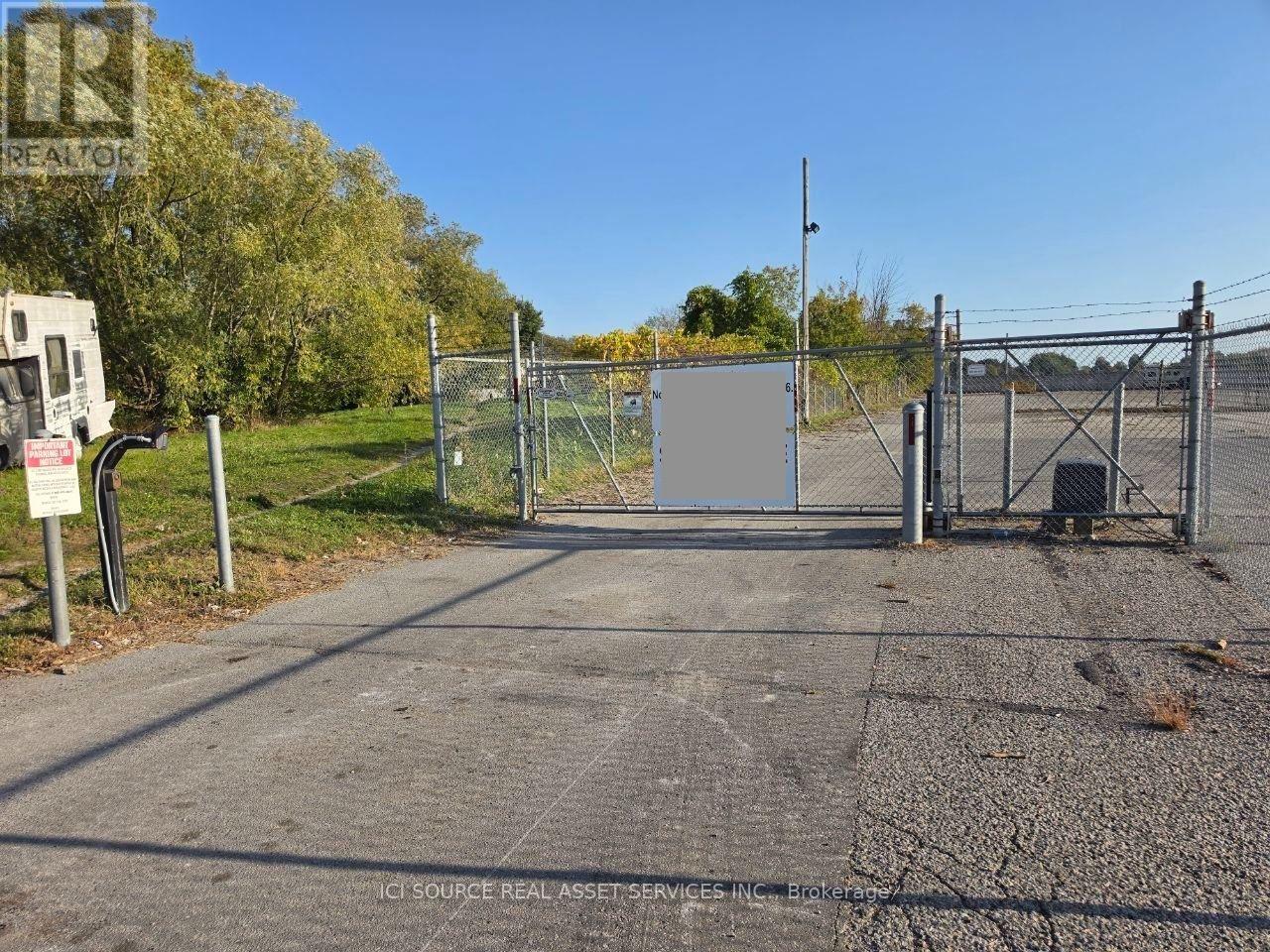 501 Wentworth Street W, Oshawa, Ontario  L1J 6G5 - Photo 2 - E14030858