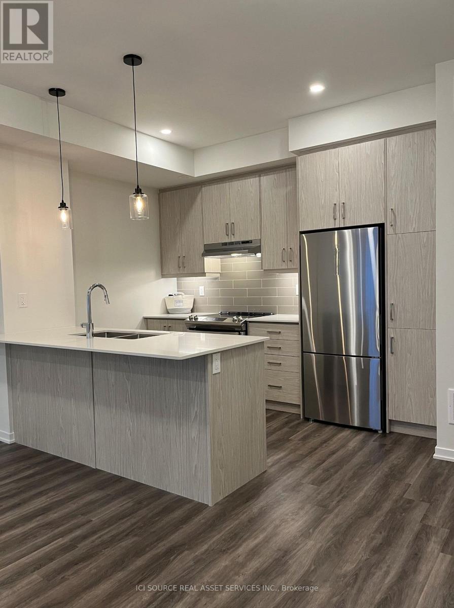 230 - 131 Honeycrisp Crescent, Vaughan, Ontario  L4K 0N7 - Photo 3 - N14079728