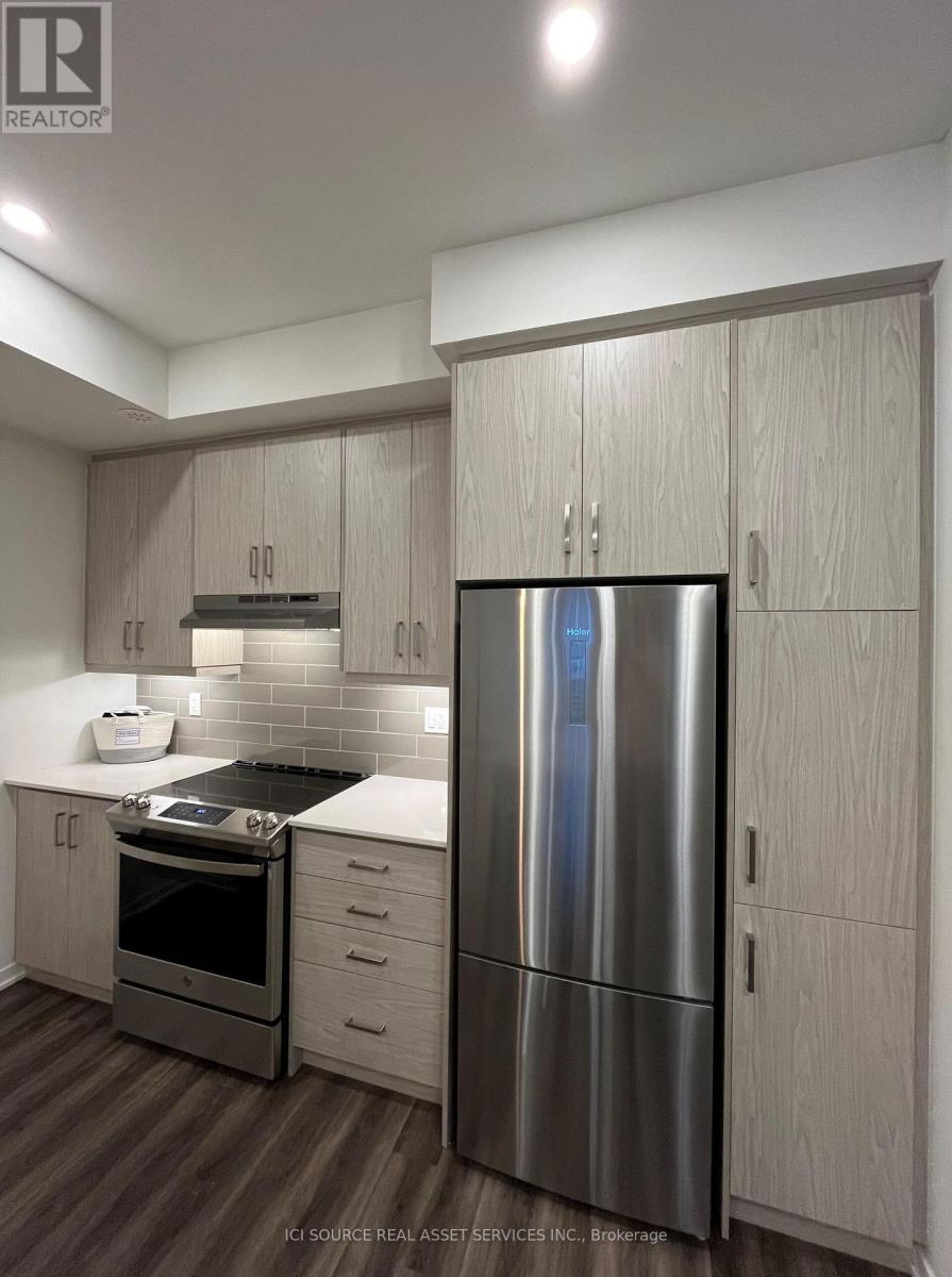 230 - 131 Honeycrisp Crescent, Vaughan, Ontario  L4K 0N7 - Photo 5 - N14079728