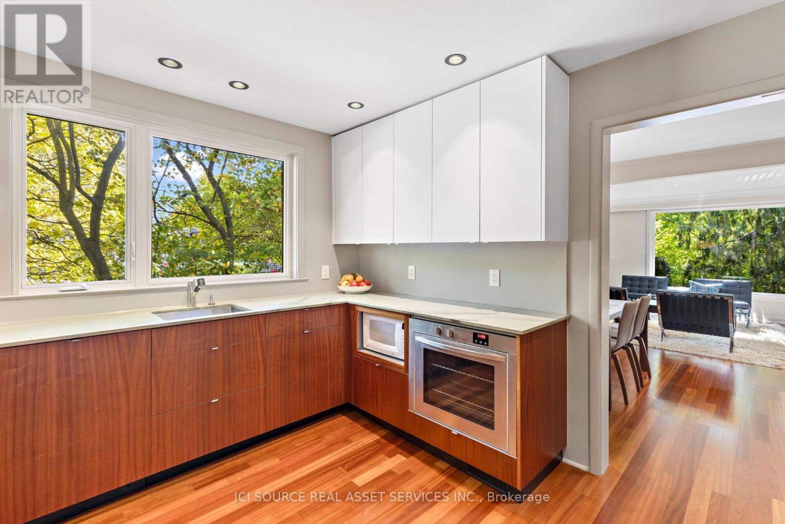 10 Red Oaks Crescent, Toronto, Ontario  M4G 1A5 - Photo 14 - C14079778