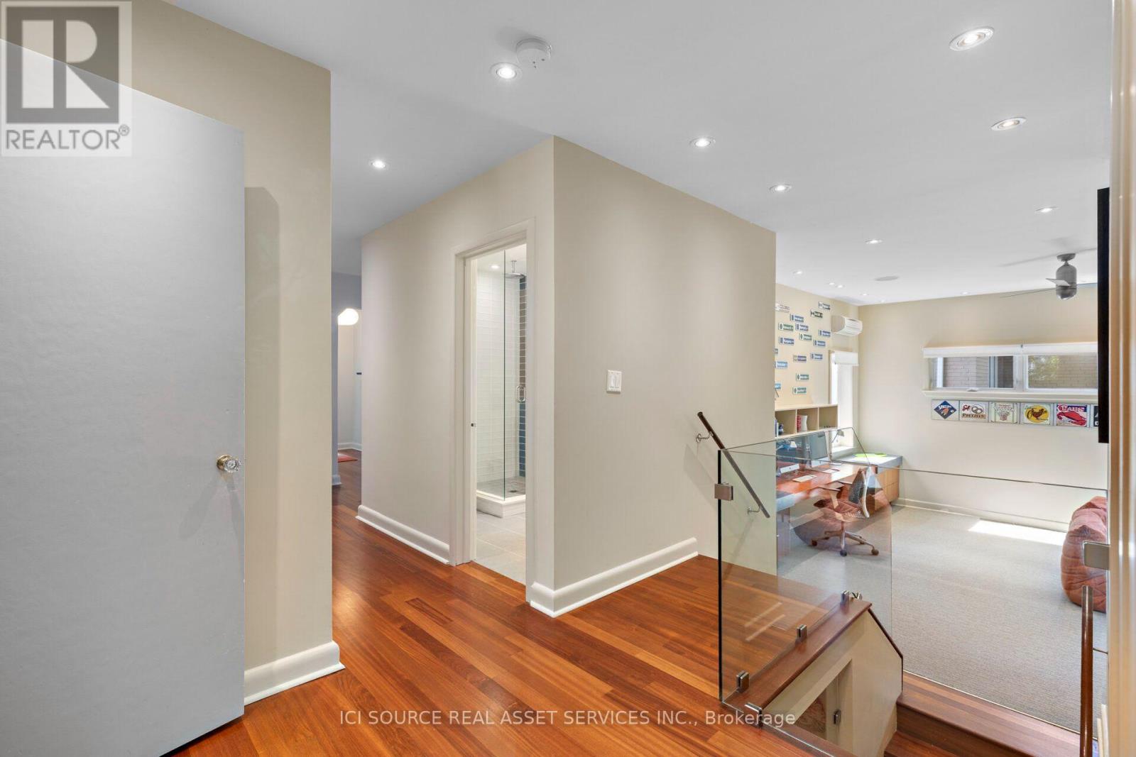 10 Red Oaks Crescent, Toronto, Ontario  M4G 1A5 - Photo 16 - C14079778