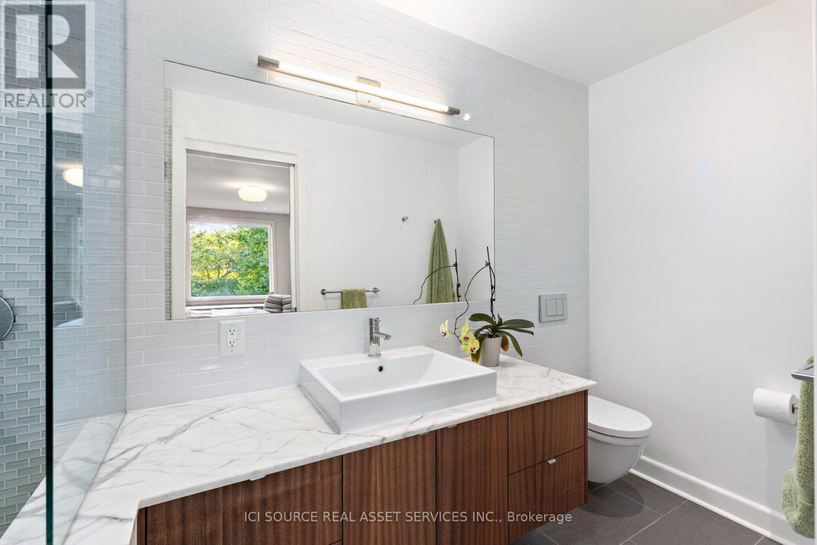 10 Red Oaks Crescent, Toronto, Ontario  M4G 1A5 - Photo 24 - C14079778