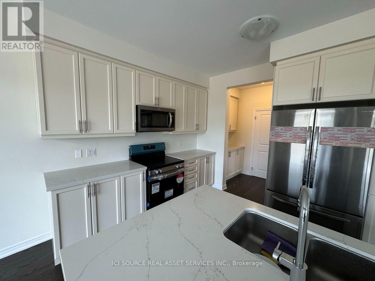10 Guernsey Drive, Kitchener, Ontario  N2R 0S2 - Photo 12 - X14085046