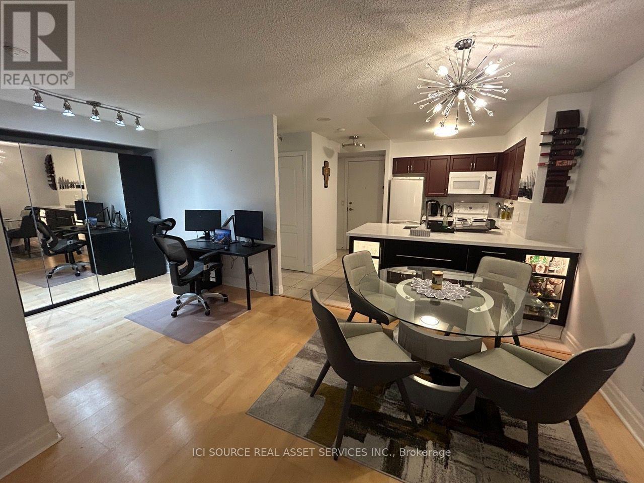 915 - 2121 Lake Shore Boulevard W, Toronto, Ontario  M8V 4E9 - Photo 2 - W14090508