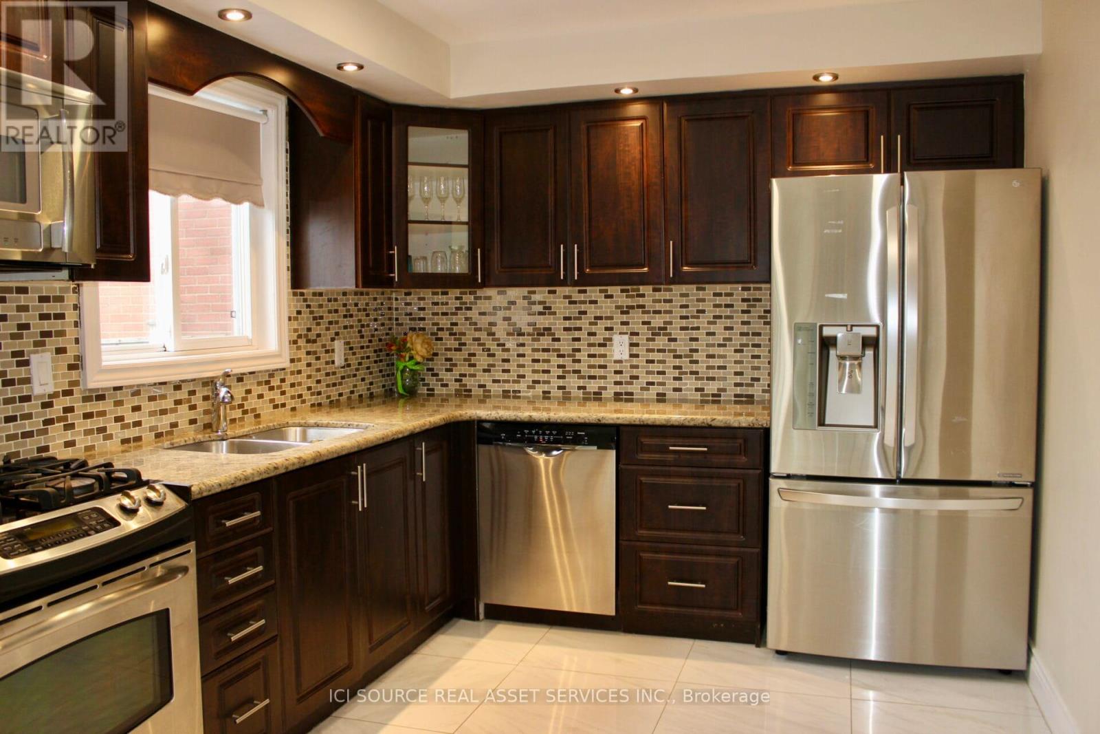 Upper - 5164 Palomar Crescent, Mississauga, Ontario  L5R 2W9 - Photo 10 - W14105380