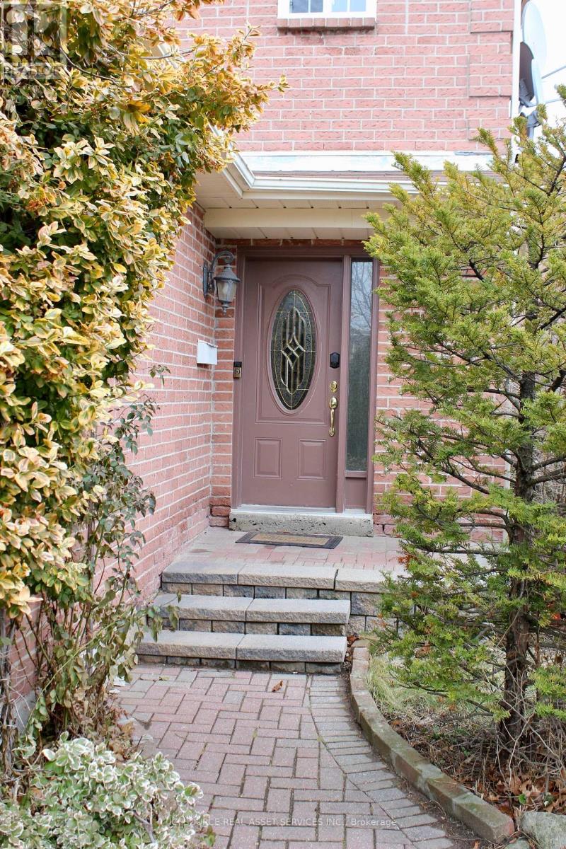 Upper - 5164 Palomar Crescent, Mississauga, Ontario  L5R 2W9 - Photo 6 - W14105380