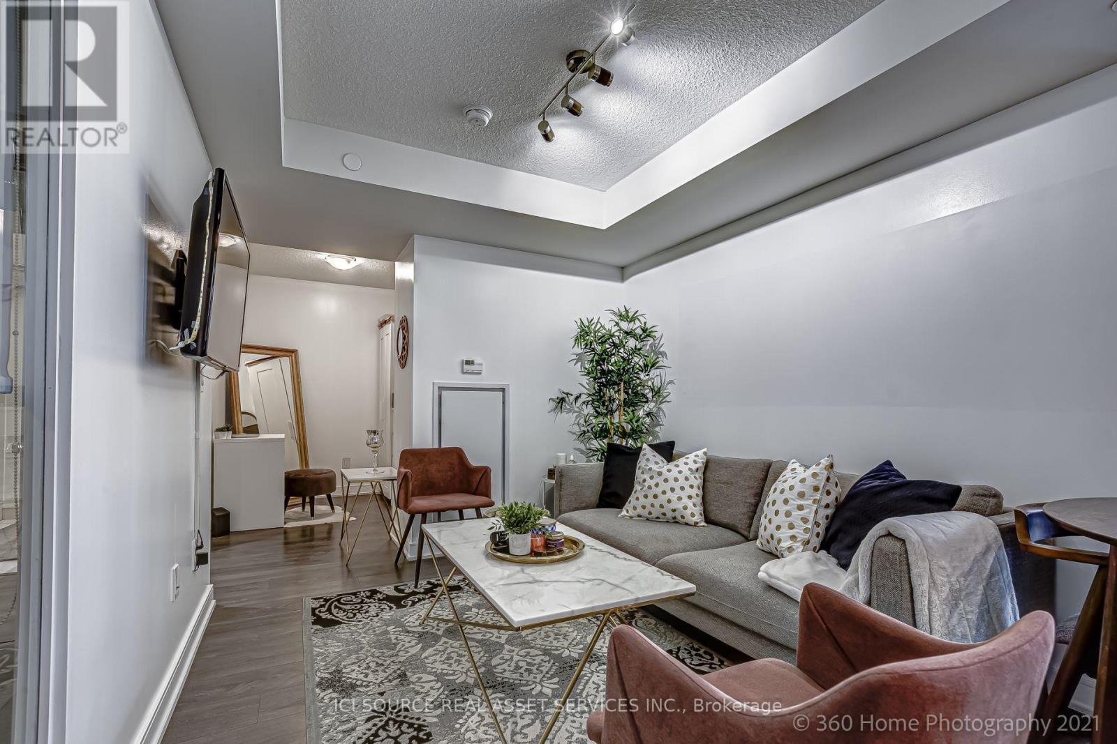 1020 - 525 Adelaide Street W, Toronto, Ontario  M5V 0N7 - Photo 2 - C14109812