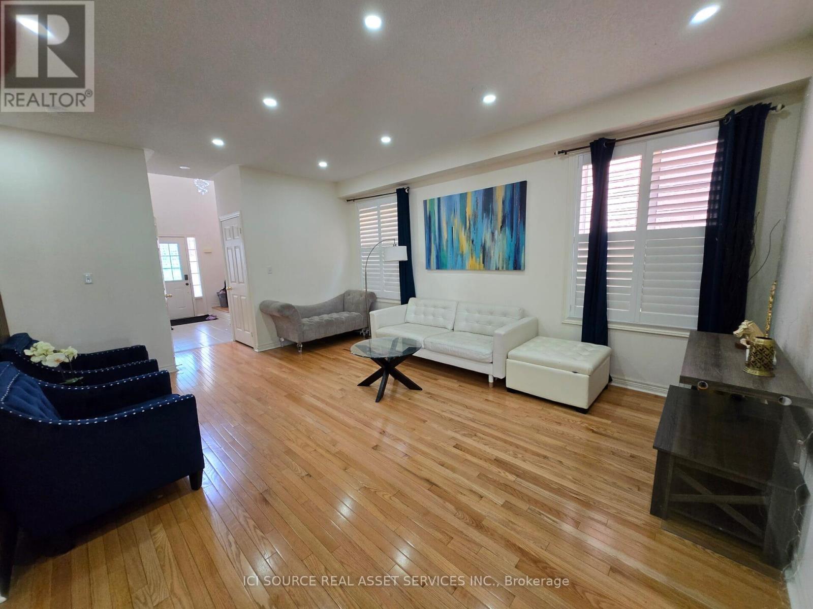 376 Bessborough Drive, Milton, Ontario  L9T 8P6 - Photo 4 - W14109884