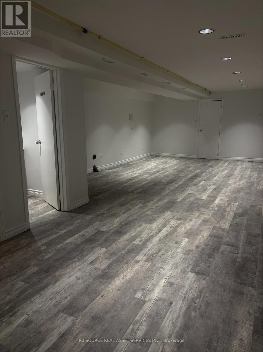 820 Brown's Line, Toronto, Ontario  M8W 3W2 - Photo 2 - W14114270