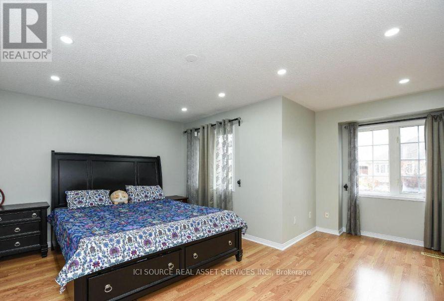 Main & Upper Floors - 3141 Turbine Crescent, Mississauga, Ontario  L5M 6W1 - Photo 10 - W14119344