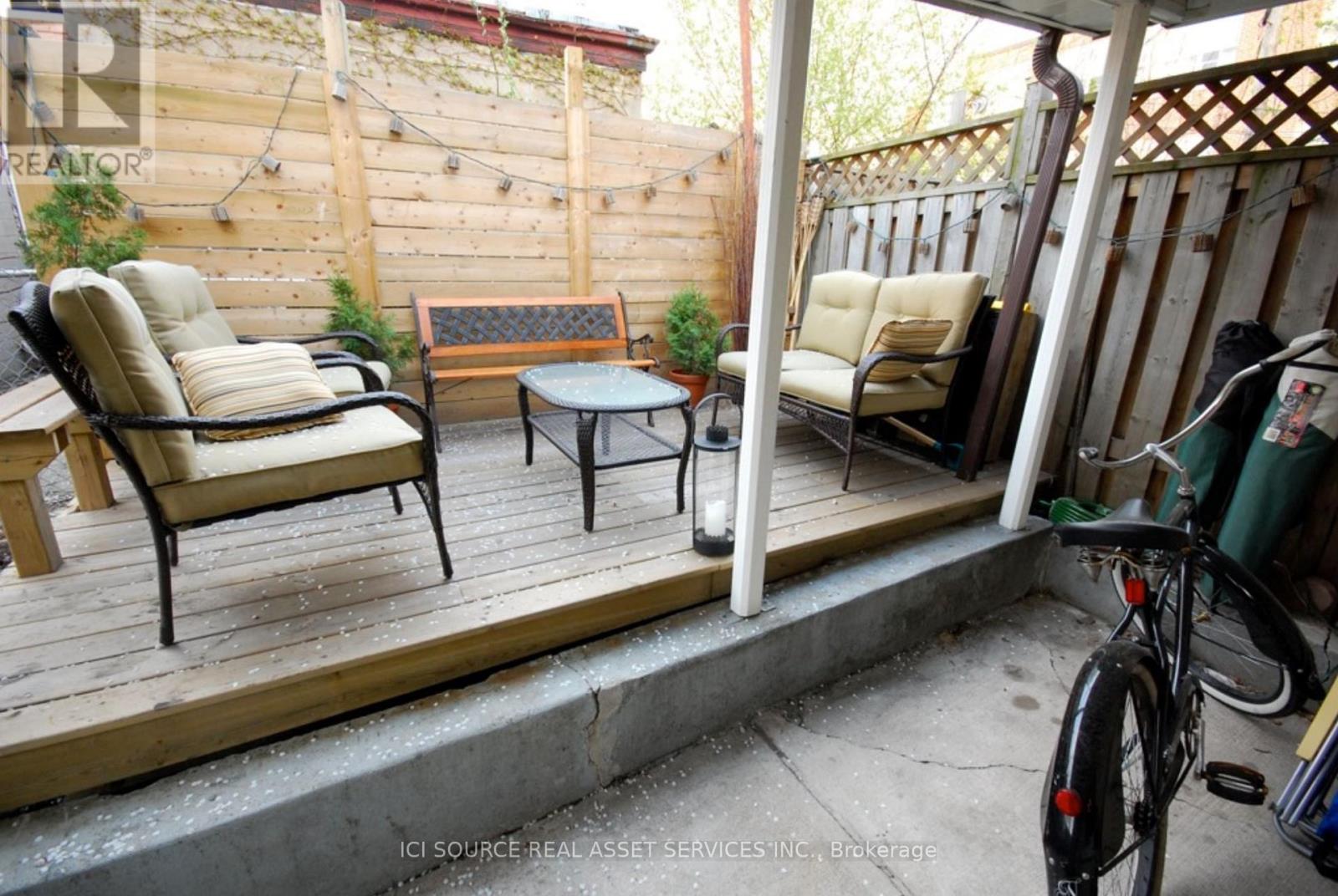 Upper - 261 Claremont Street, Toronto, Ontario  M6J 2N1 - Photo 10 - C14127078