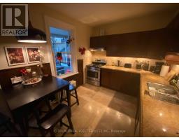 UPPER - 261 CLAREMONT STREET, Toronto, Ontario