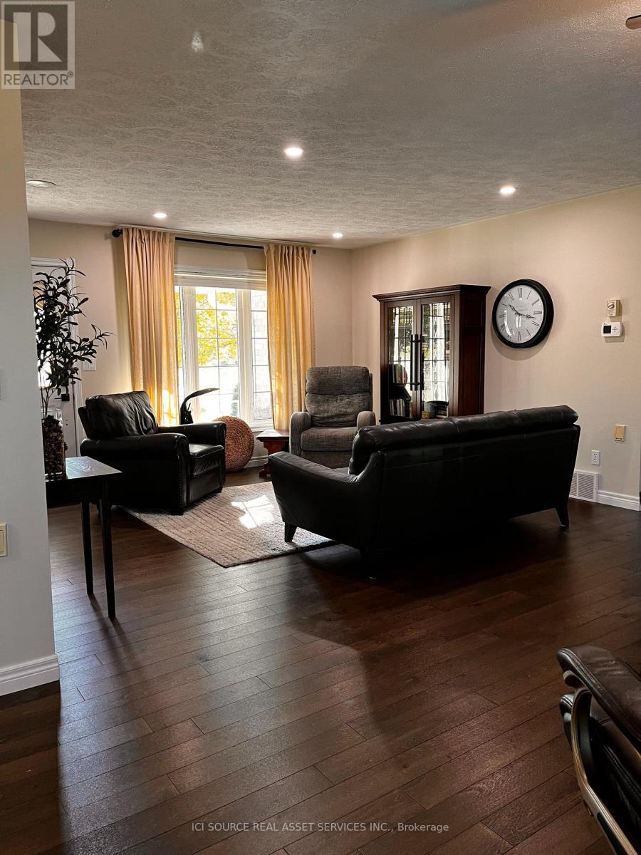 13 Otter Crescent, South Bruce, Ontario  N0G 2J0 - Photo 6 - X14131034
