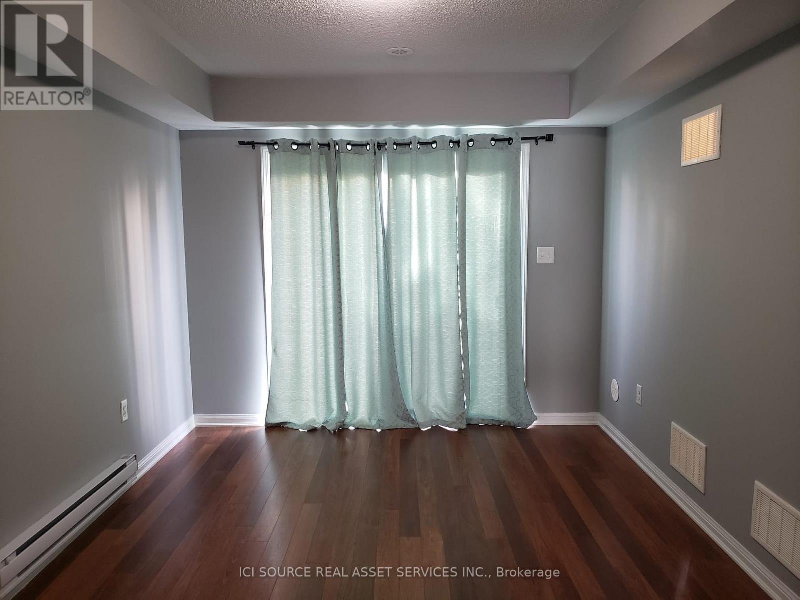 27 Bevington Road, Brampton, Ontario  L7A 0S1 - Photo 4 - W14131074