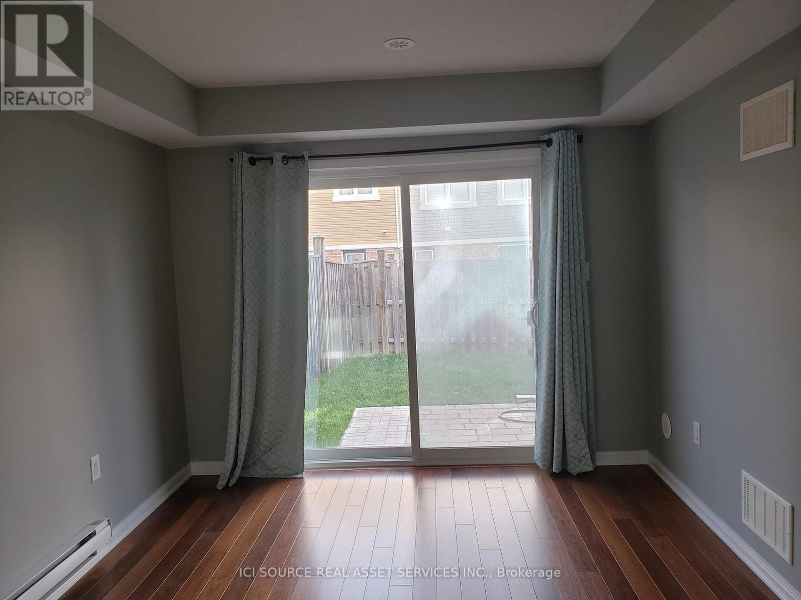 27 Bevington Road, Brampton, Ontario  L7A 0S1 - Photo 5 - W14131074