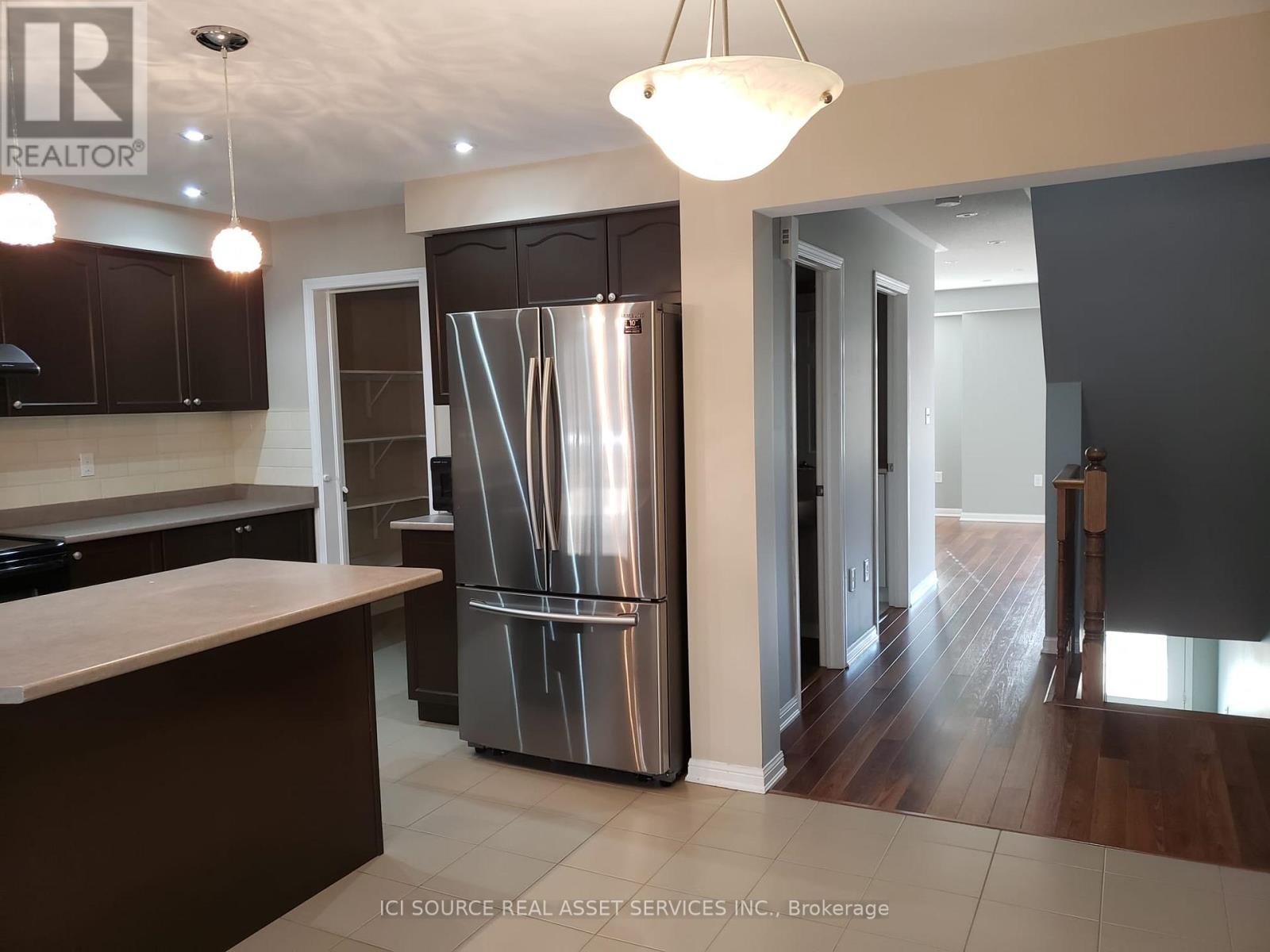 27 Bevington Road, Brampton, Ontario  L7A 0S1 - Photo 6 - W14131074